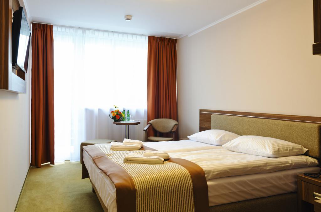 Hotell &