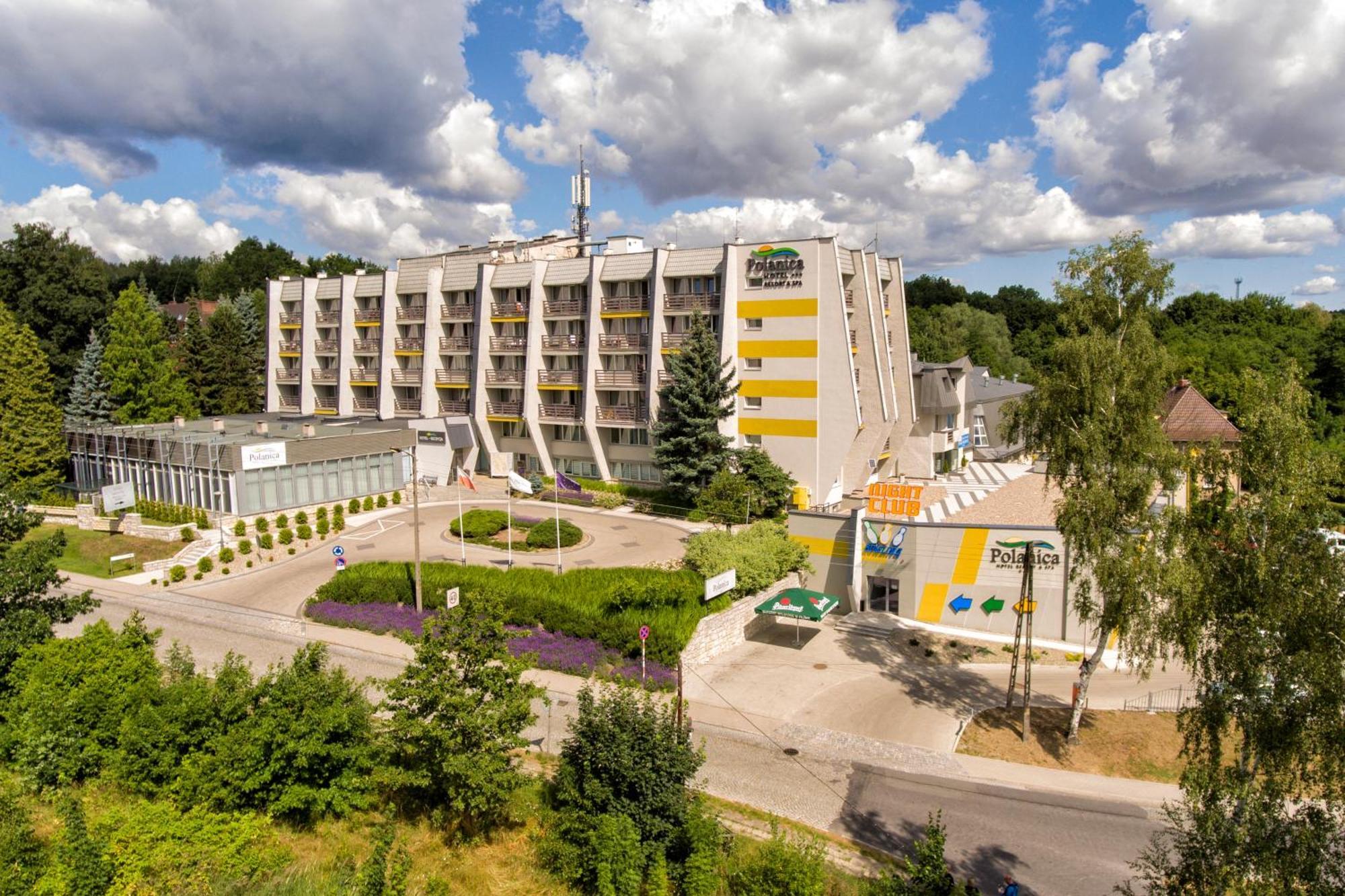 & Hotel